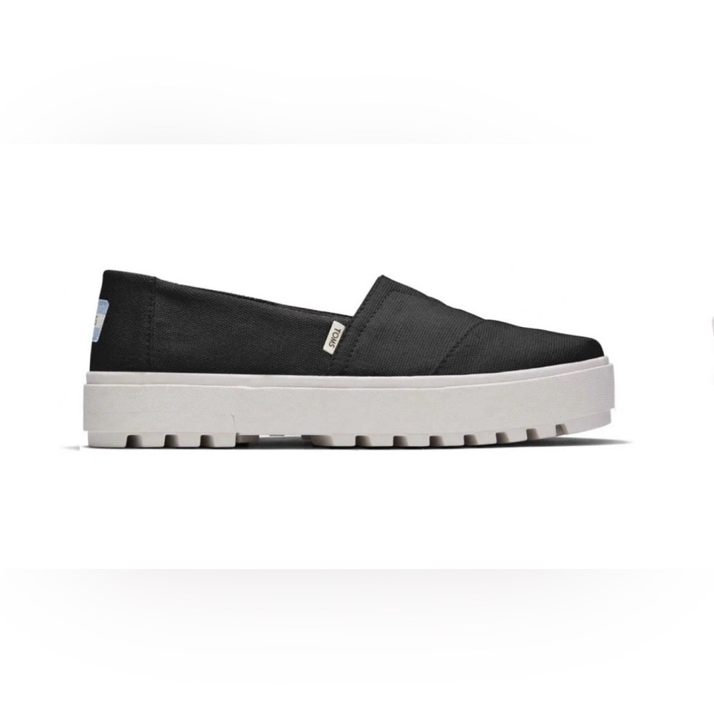 TOMS Women's Black Canvas Loafers